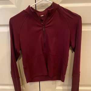Lululemon cropped half zip